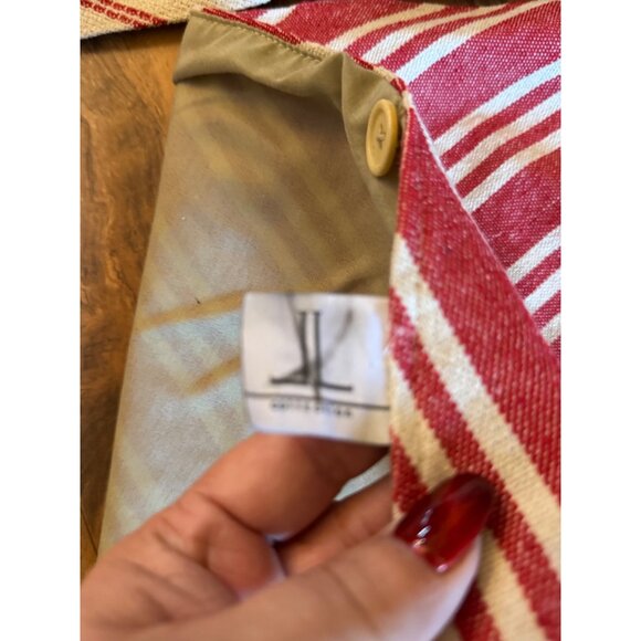 Reversible Red & Tan Striped Tree Skirt With Button Closure - Picture 4 of 5